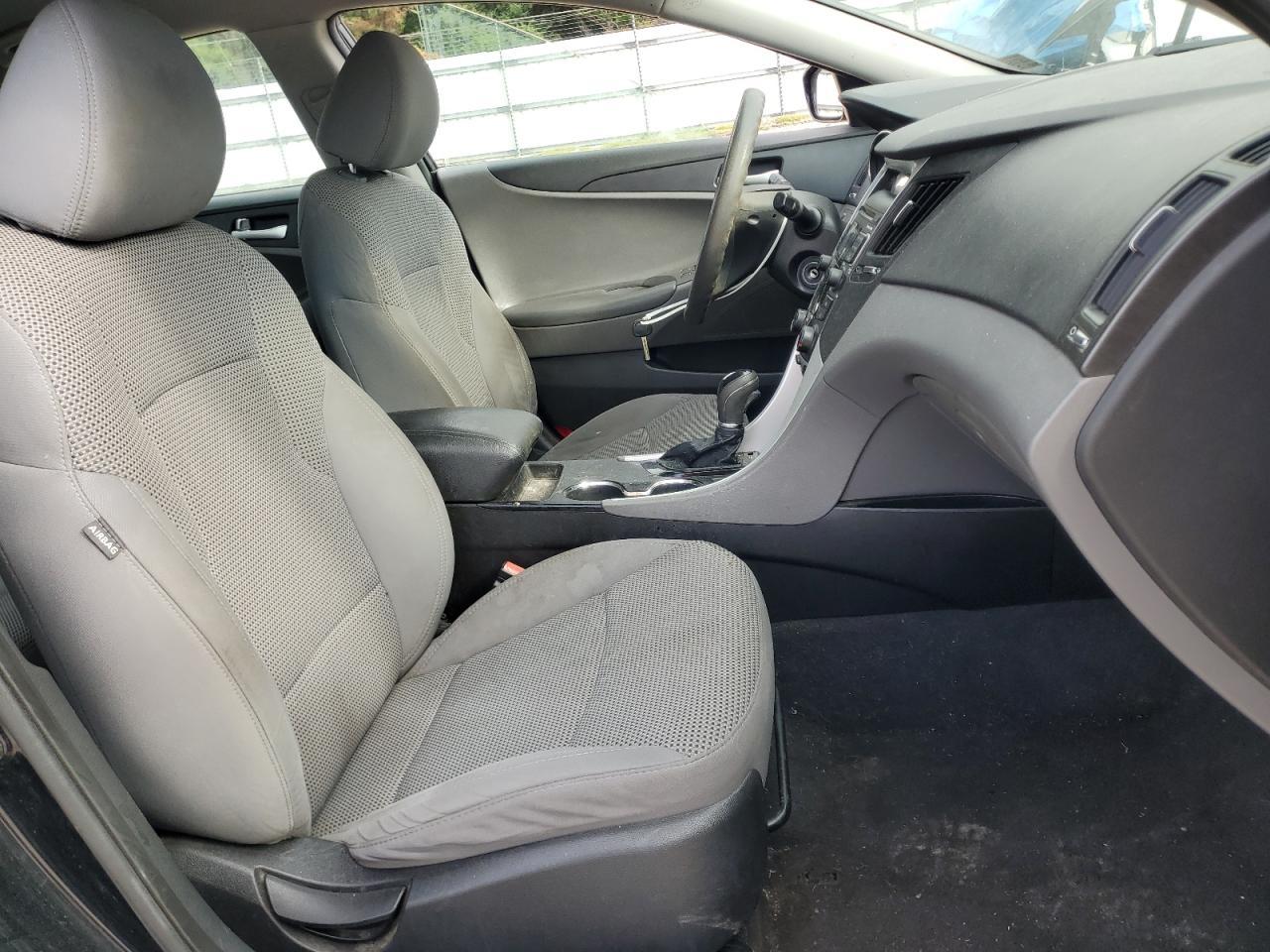 2011 HYUNDAI SONATA