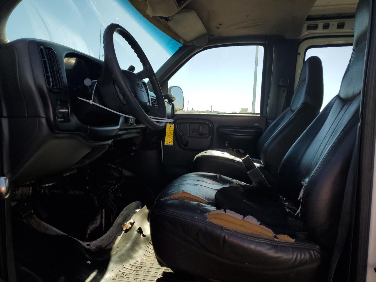 2002 CHEVROLET EXPRESS 2500