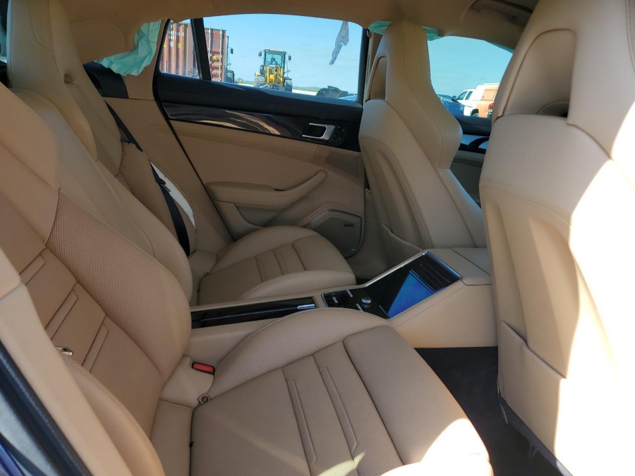 2021 PORSCHE Panamera
