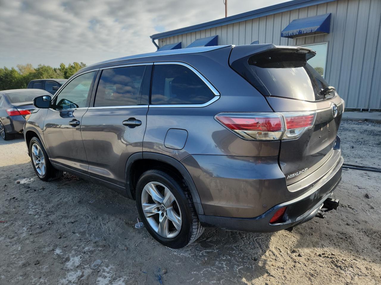 2016 TOYOTA HIGHLANDER