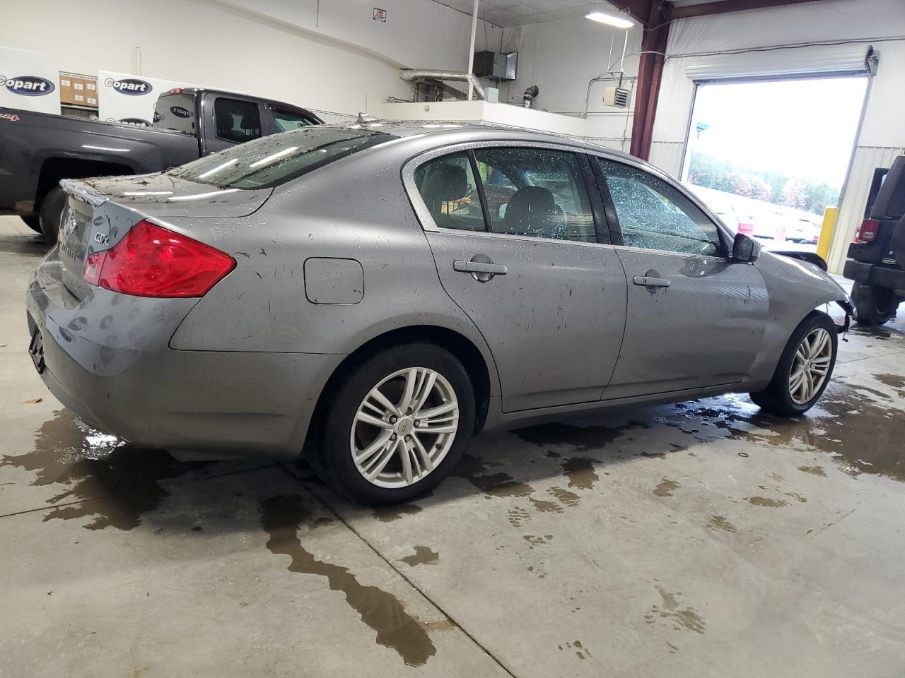 2010 INFINITI G37