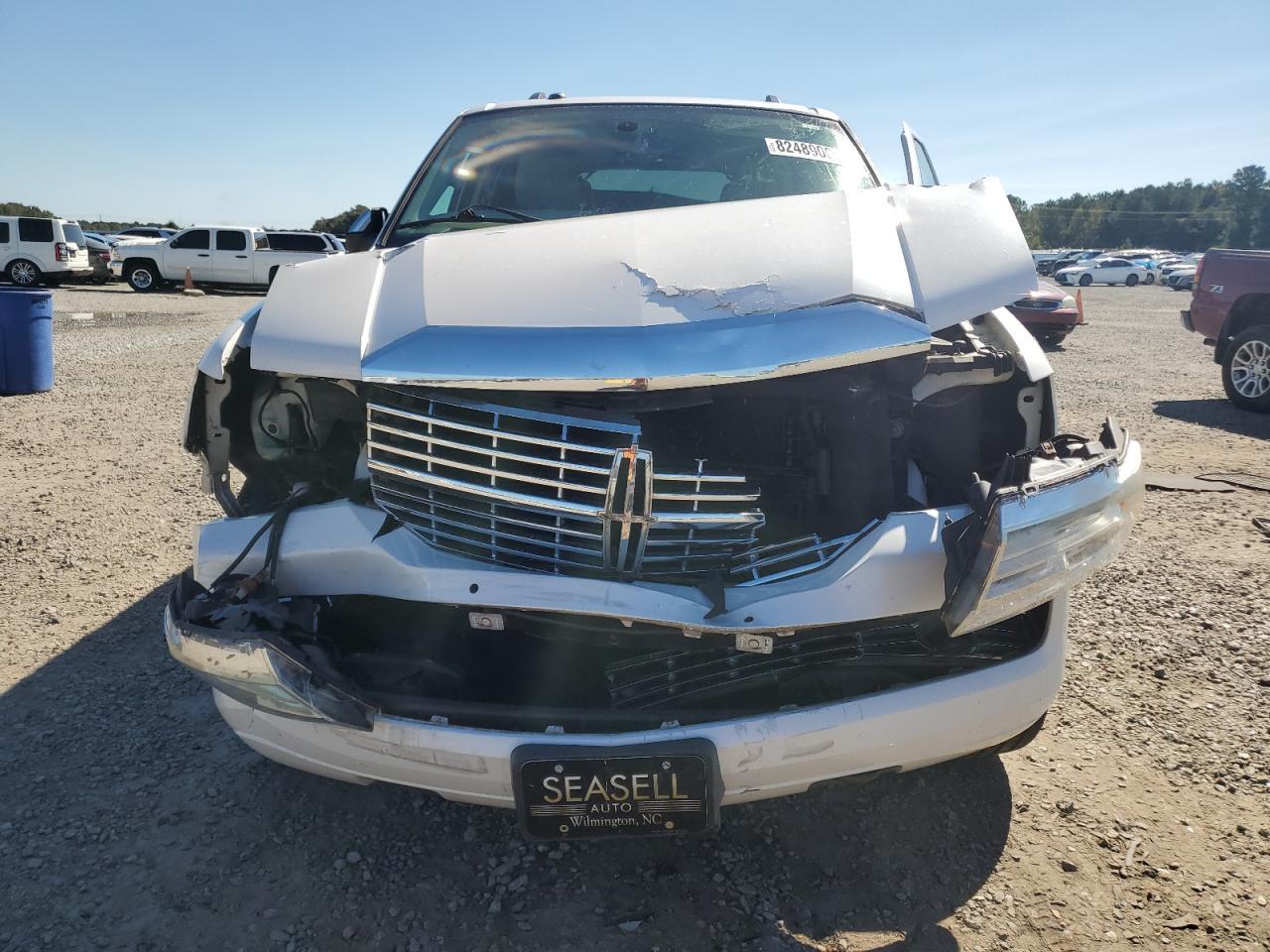 2011 LINCOLN Navigator