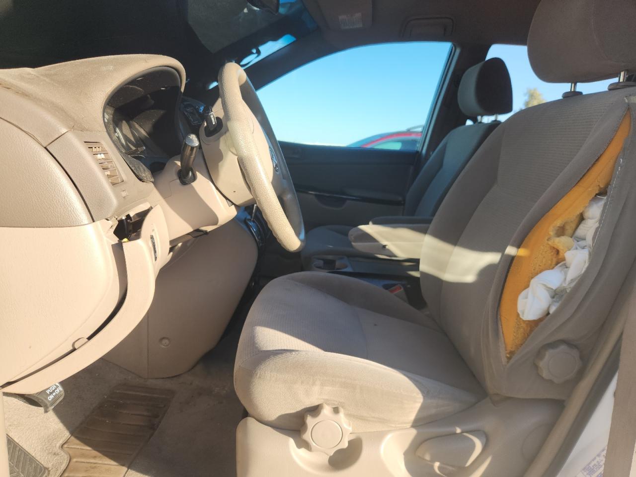 2004 TOYOTA SIENNA
