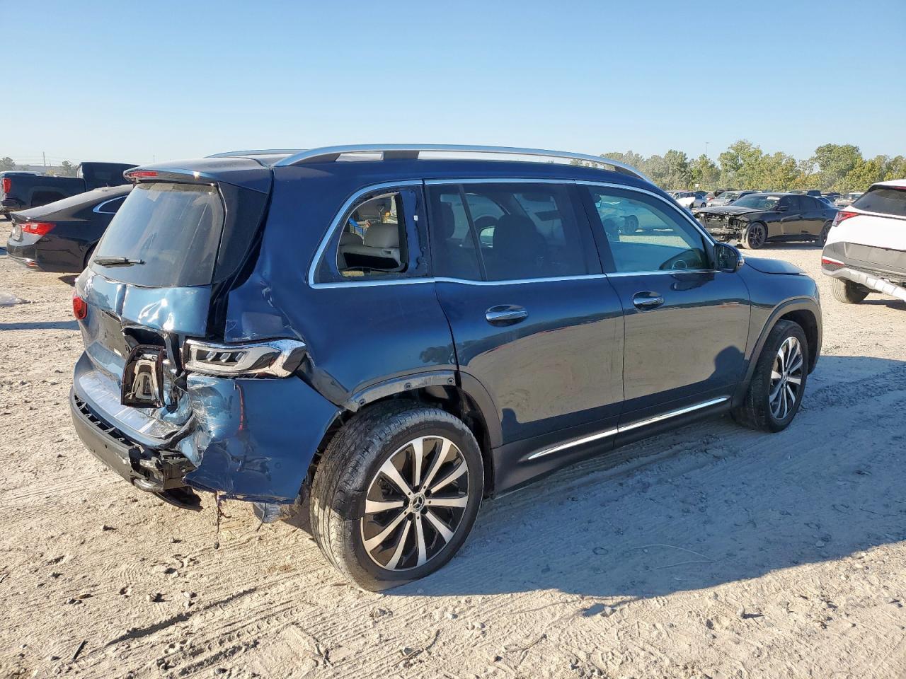2022 MERCEDES-BENZ GLB-Class