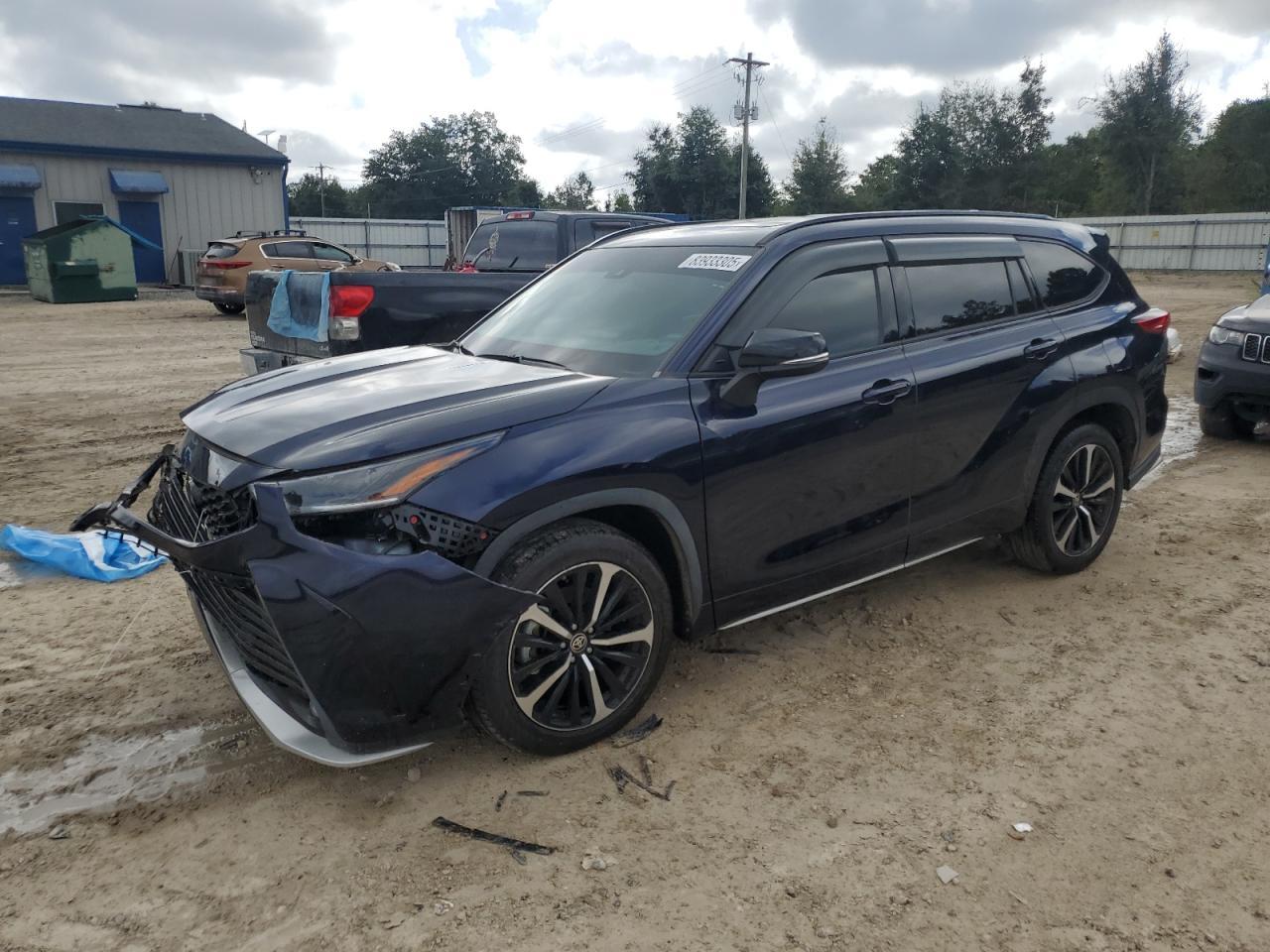 2022 TOYOTA HIGHLANDER