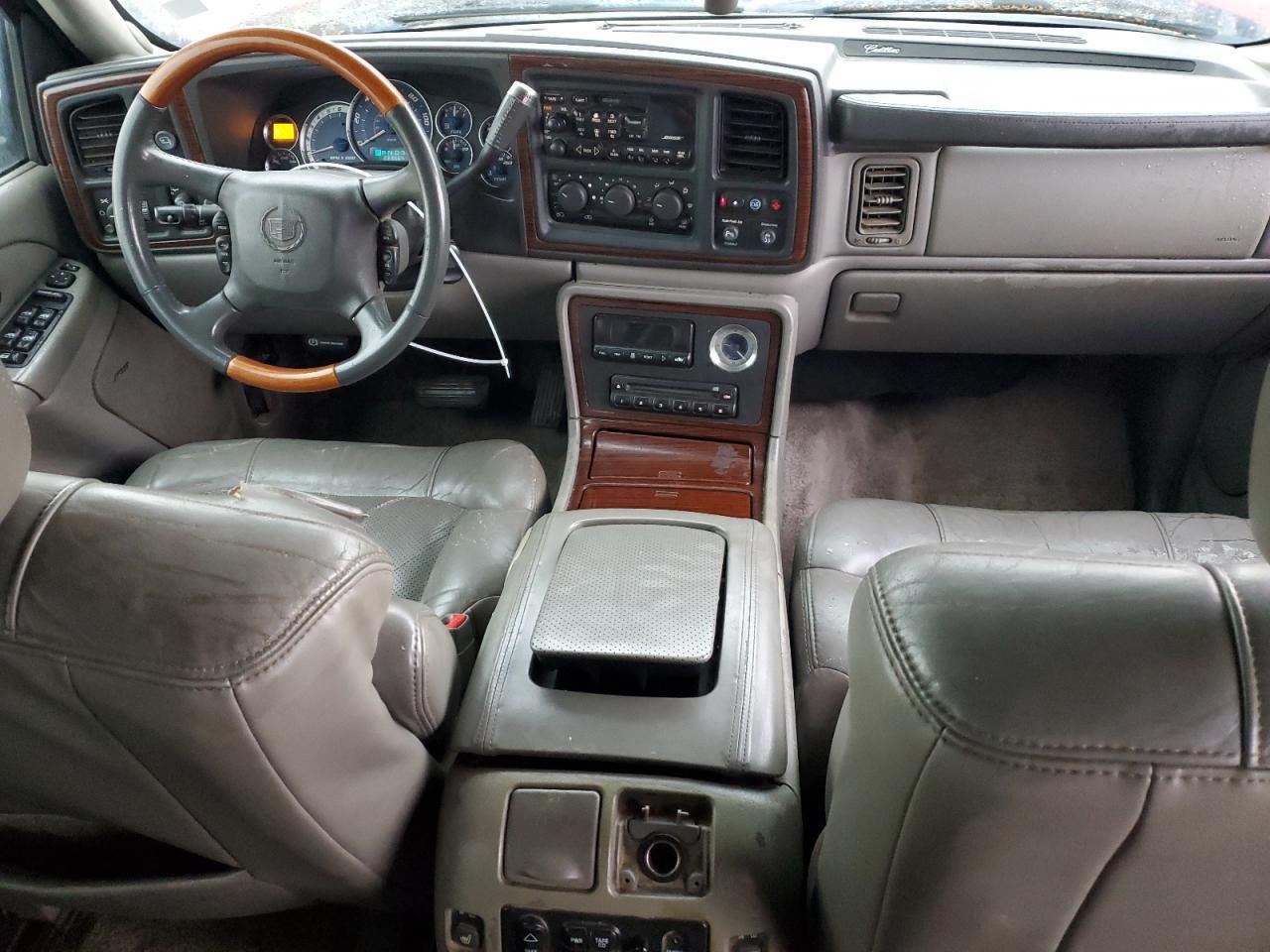 2002 CADILLAC ESCALADE