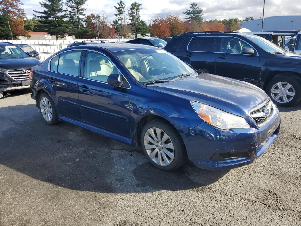 2011 SUBARU Legacy