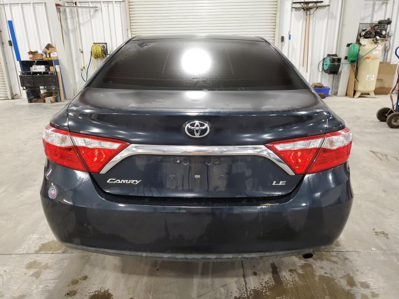 2015 TOYOTA CAMRY