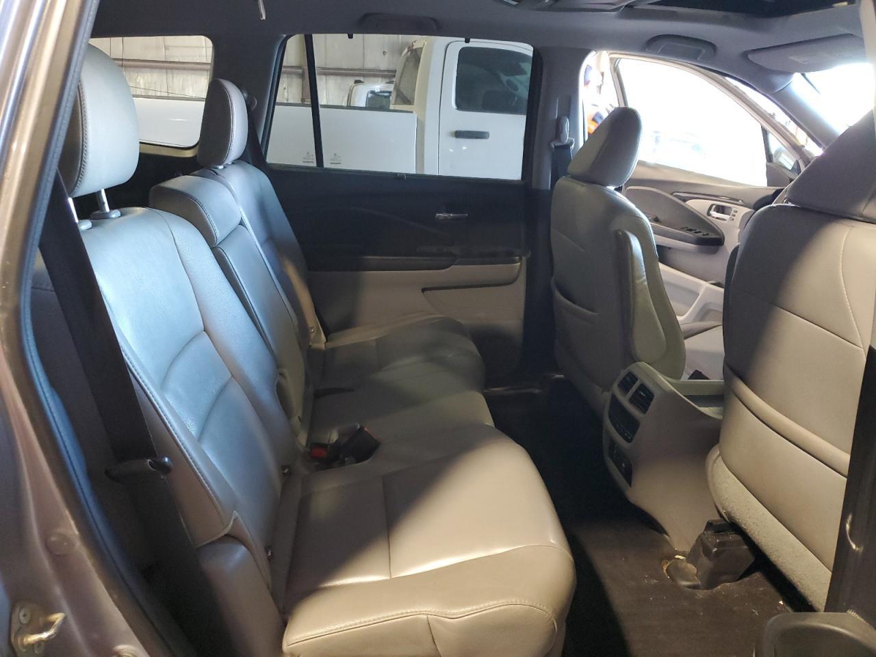 2016 HONDA PILOT
