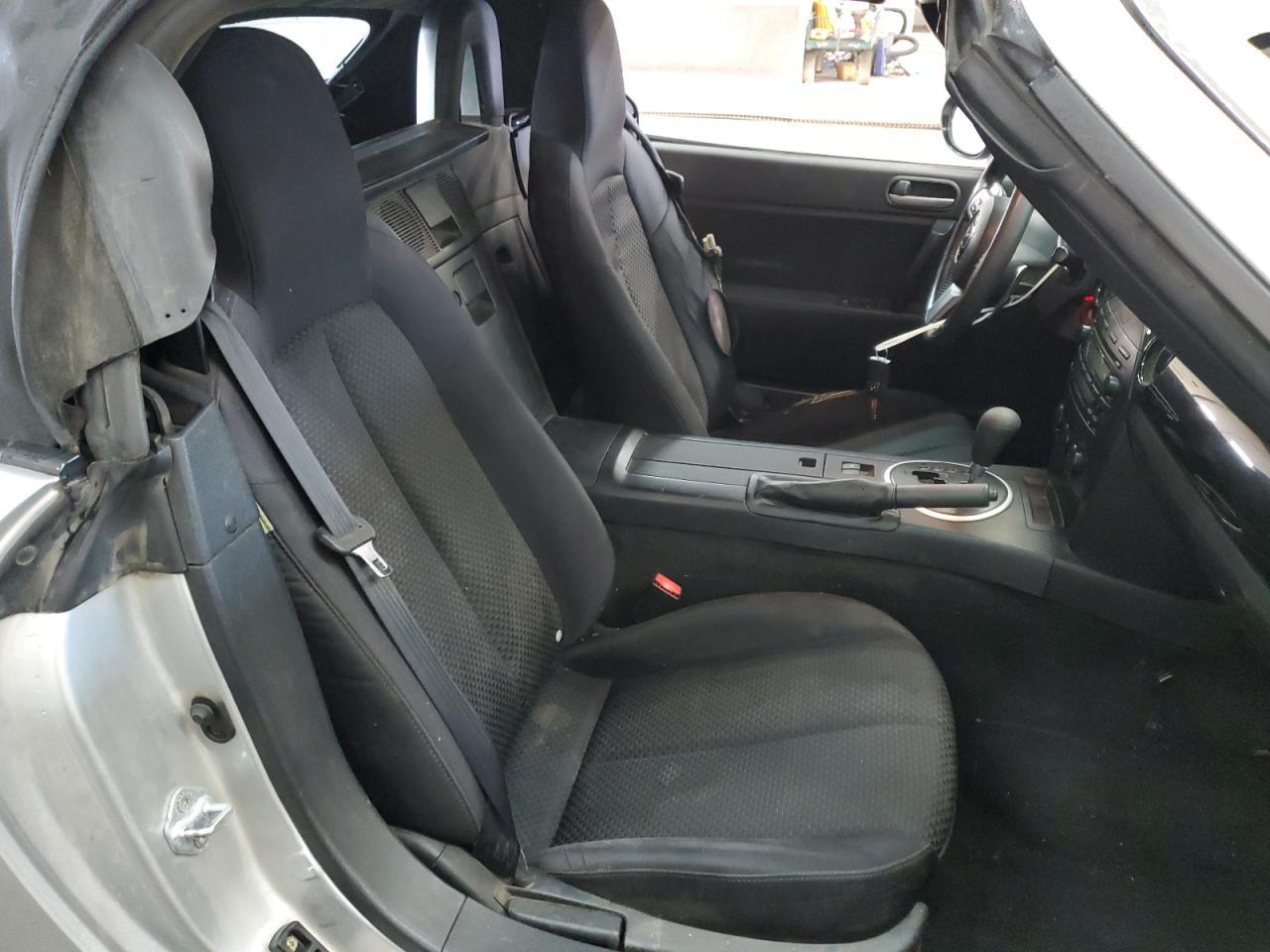 2006 MAZDA MX-5 Miata