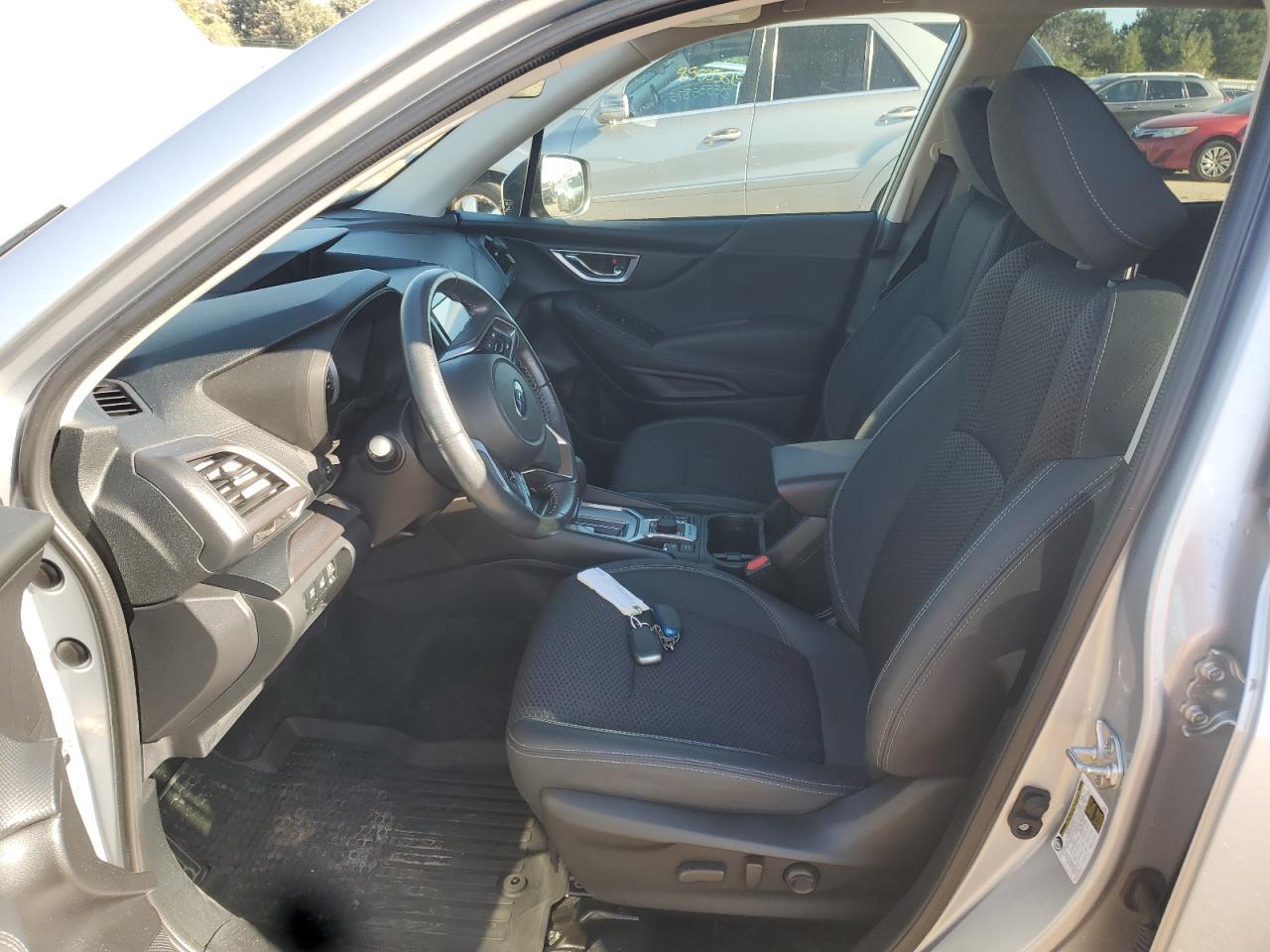 2022 SUBARU FORESTER