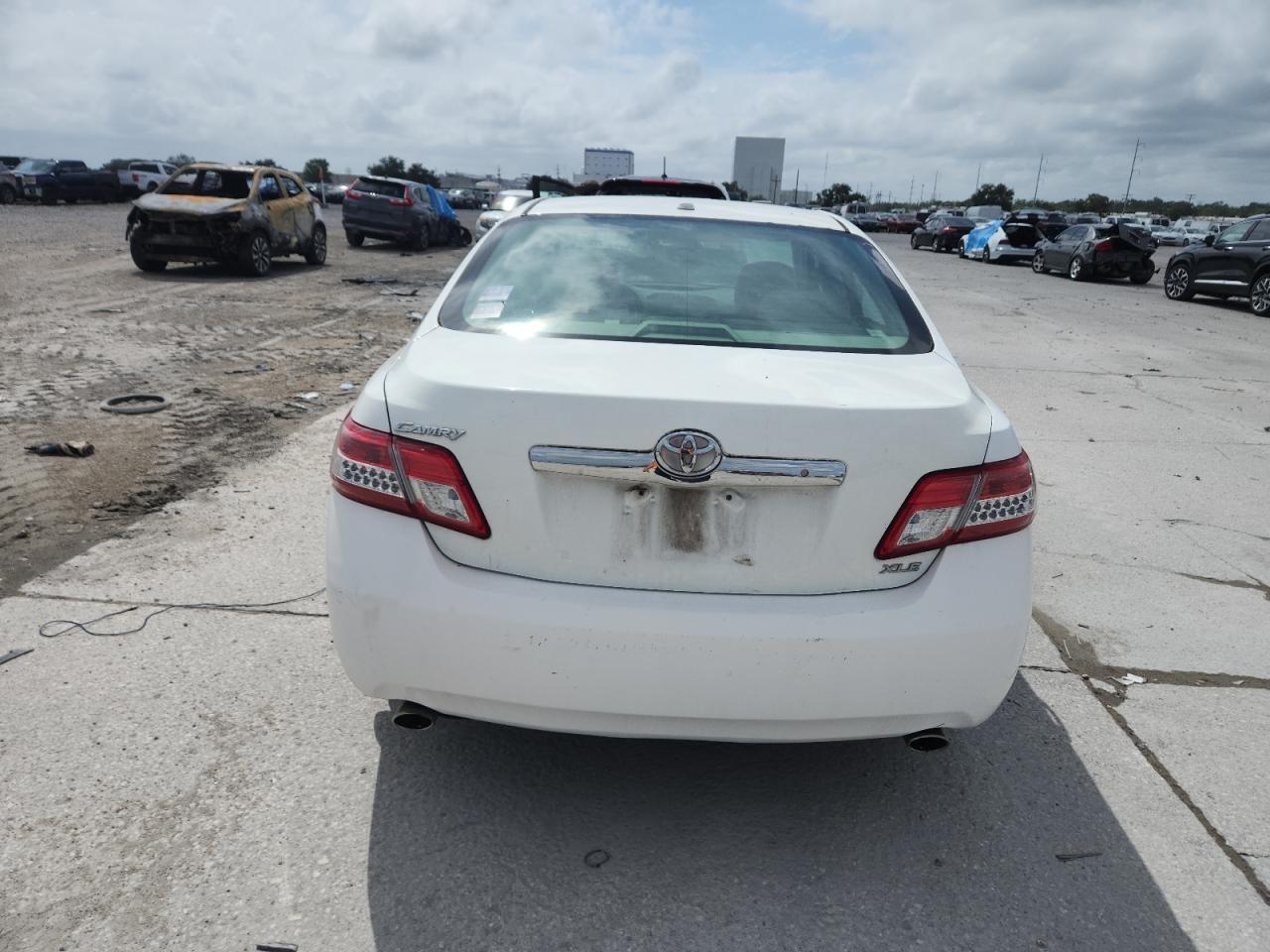 2010 TOYOTA CAMRY
