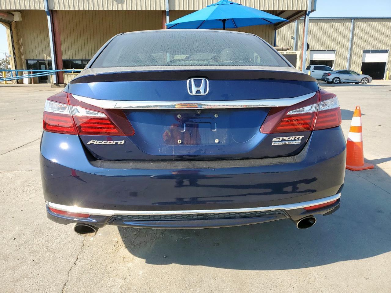 2017 HONDA ACCORD