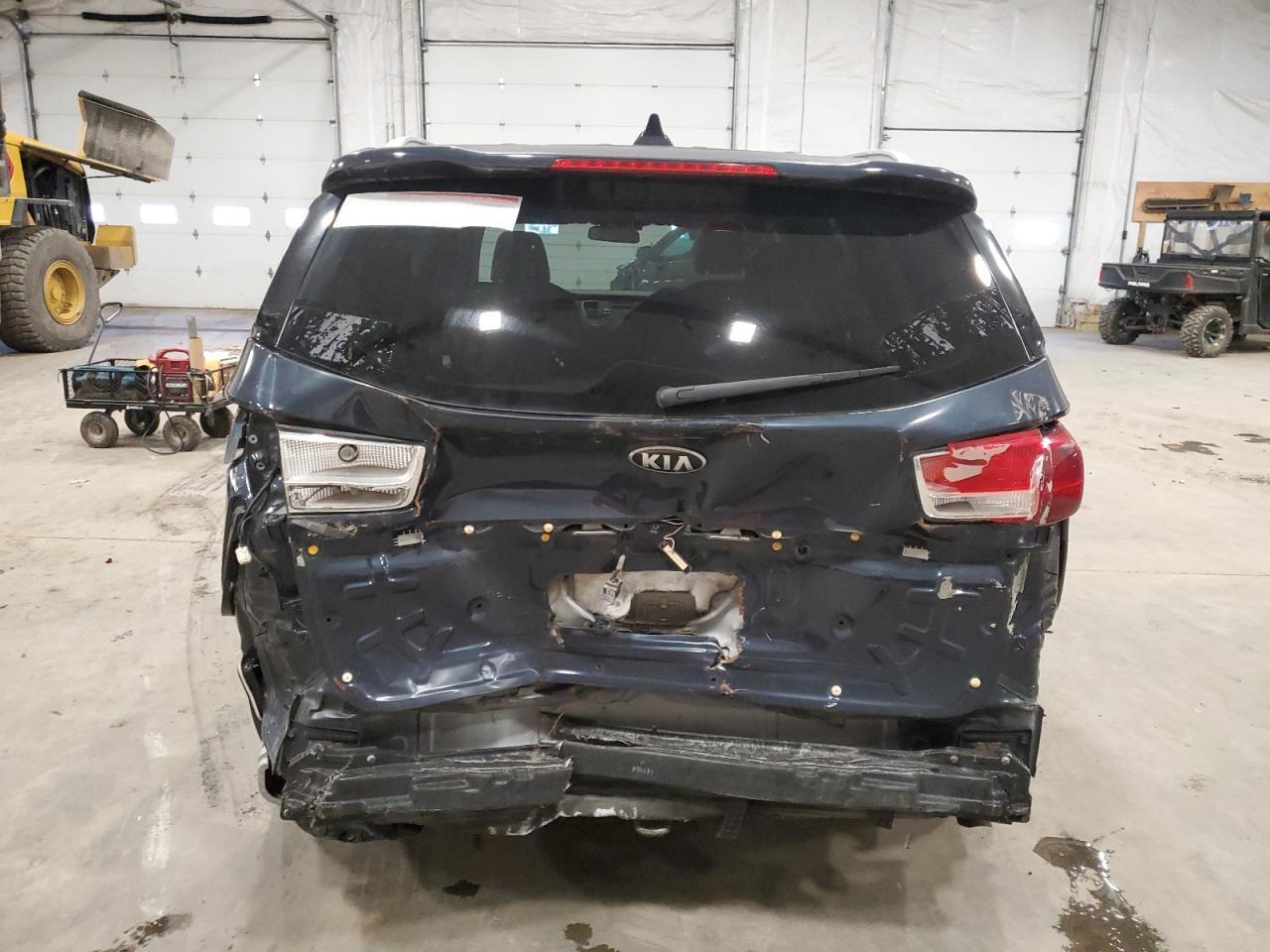 2015 KIA SEDONA