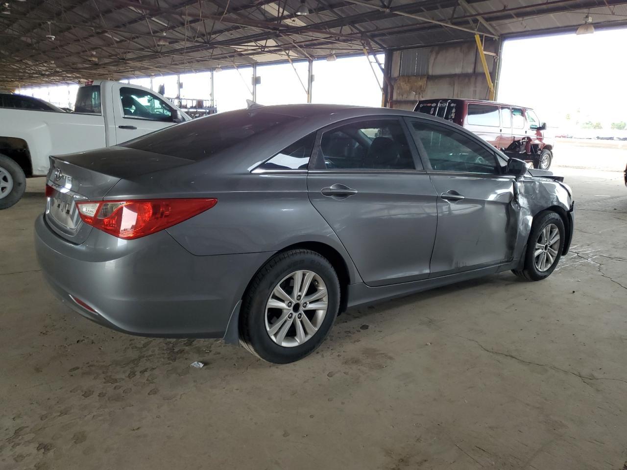 2011 HYUNDAI SONATA