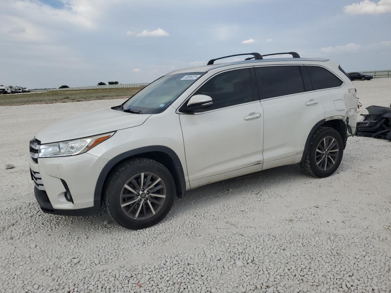 2018 TOYOTA HIGHLANDER