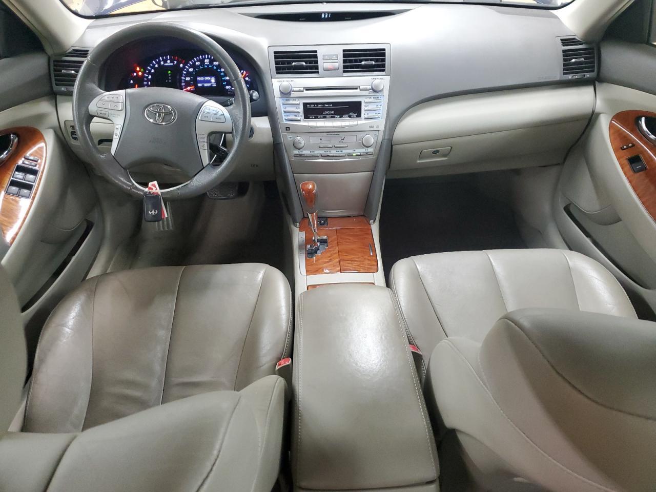 2011 TOYOTA CAMRY
