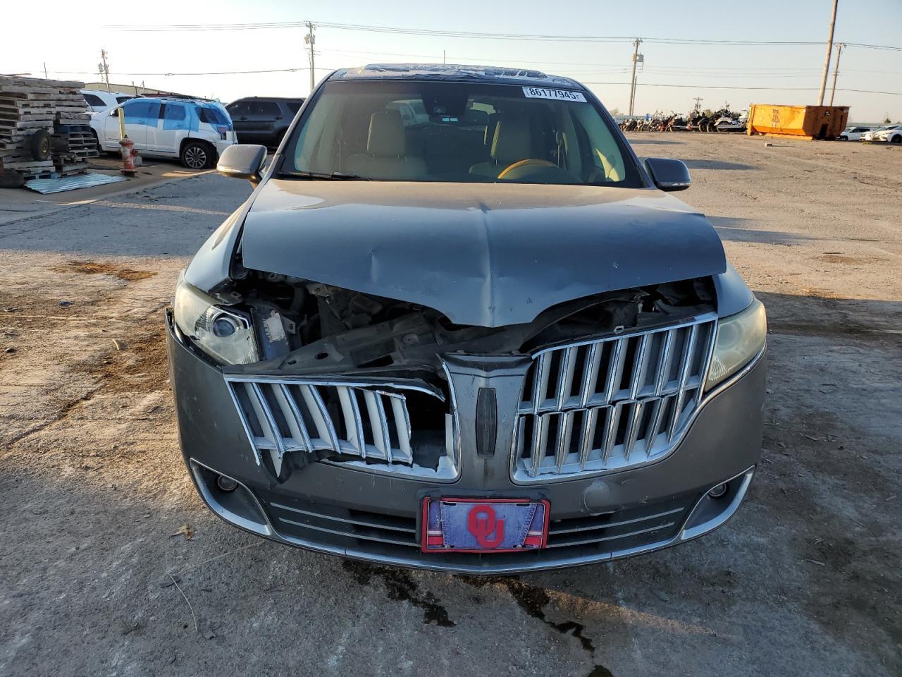2010 LINCOLN MKT