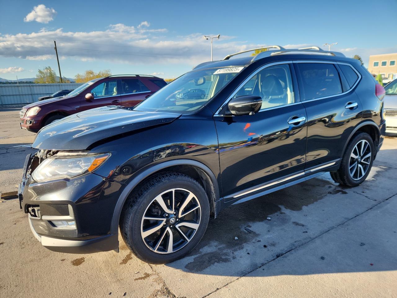 2017 NISSAN ROGUE