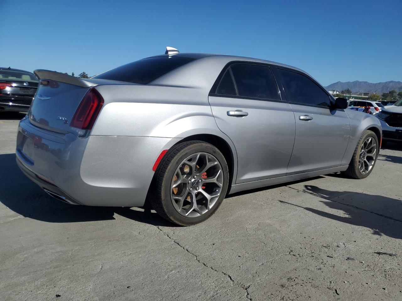 2016 CHRYSLER 300