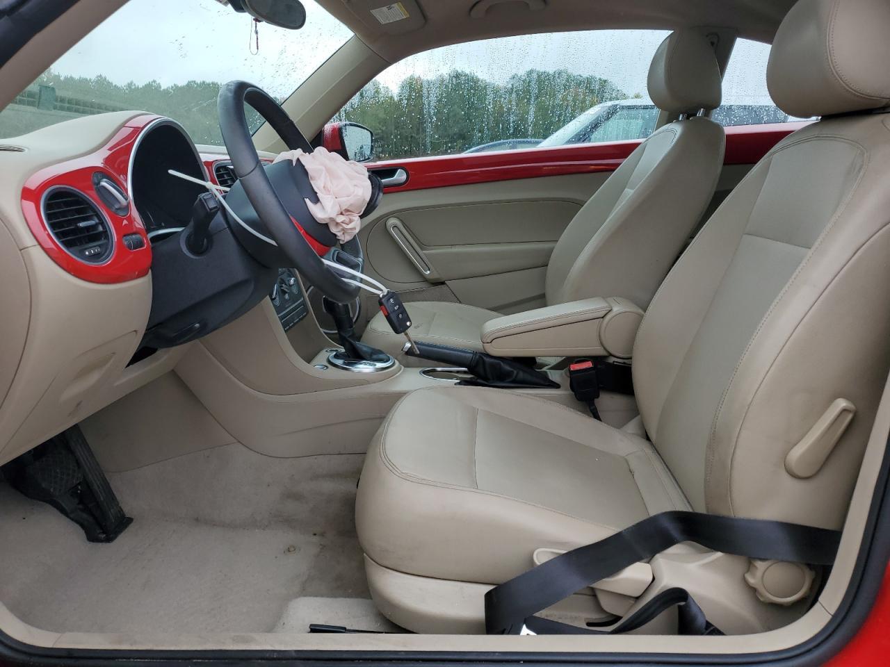 2013 VOLKSWAGEN Beetle