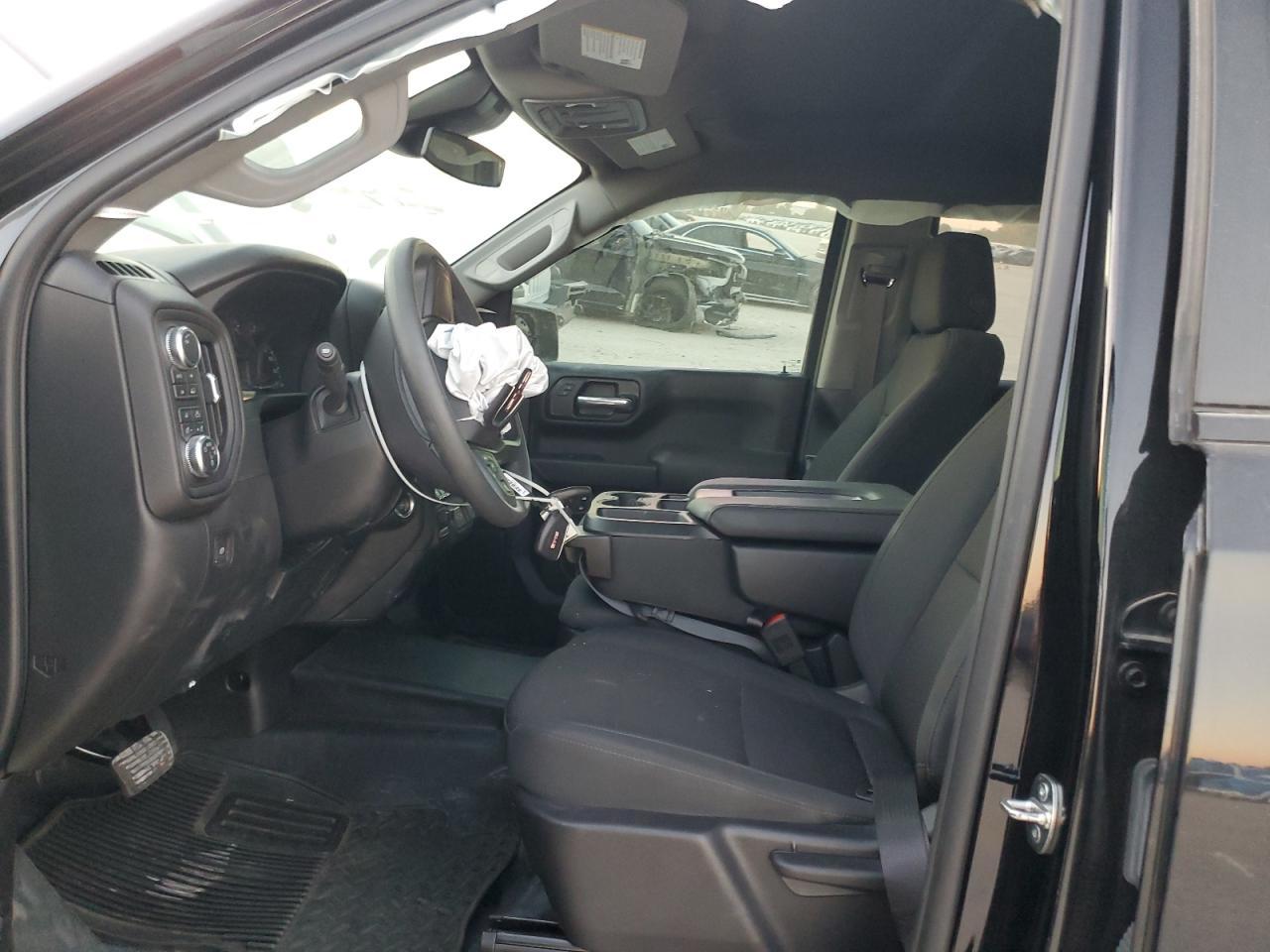 2024 GMC Sierra