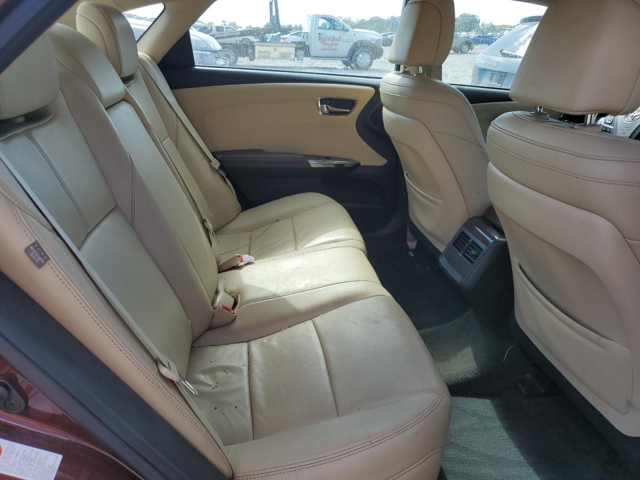 2013 TOYOTA Avalon