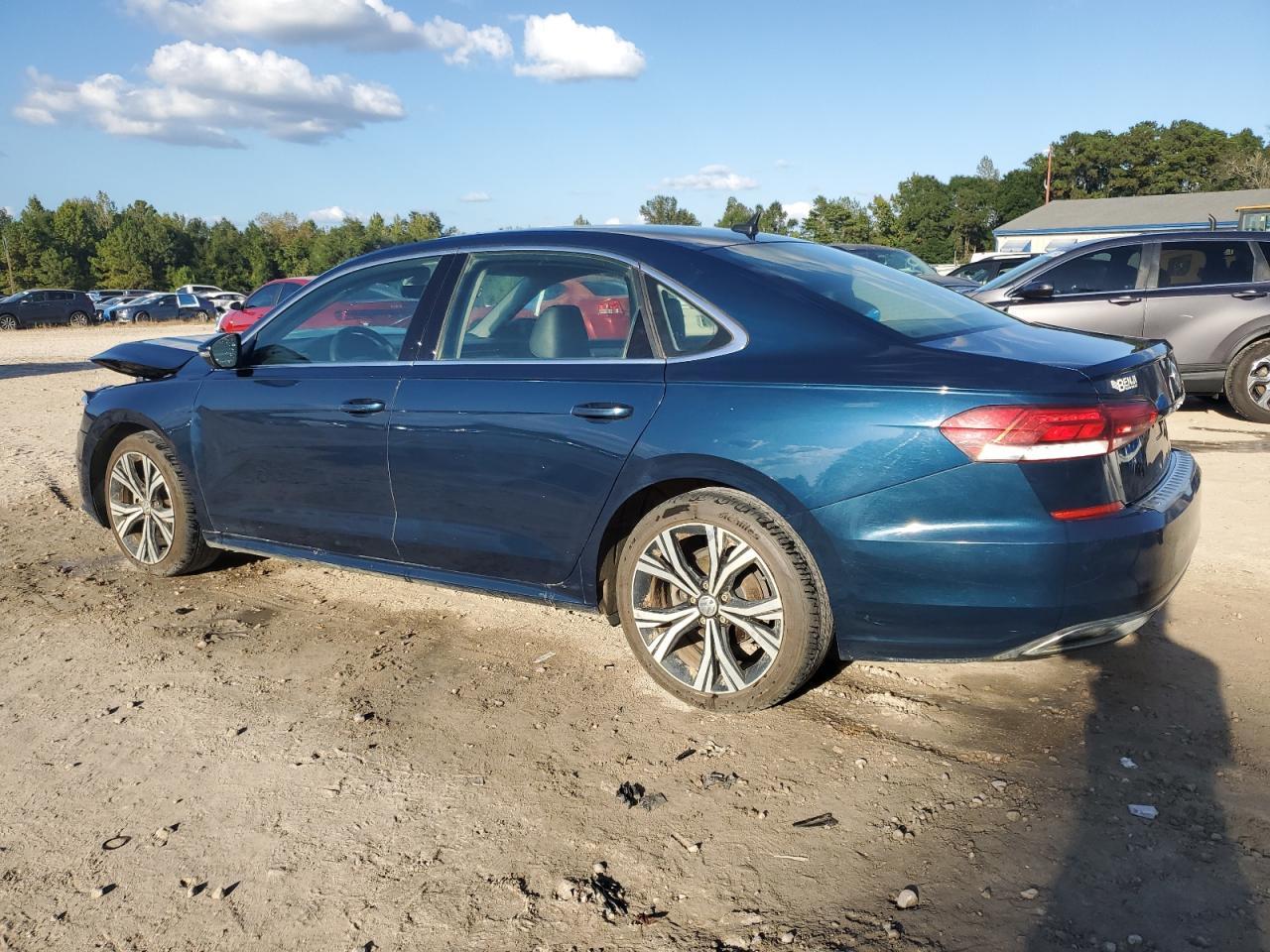 2022 VOLKSWAGEN Passat