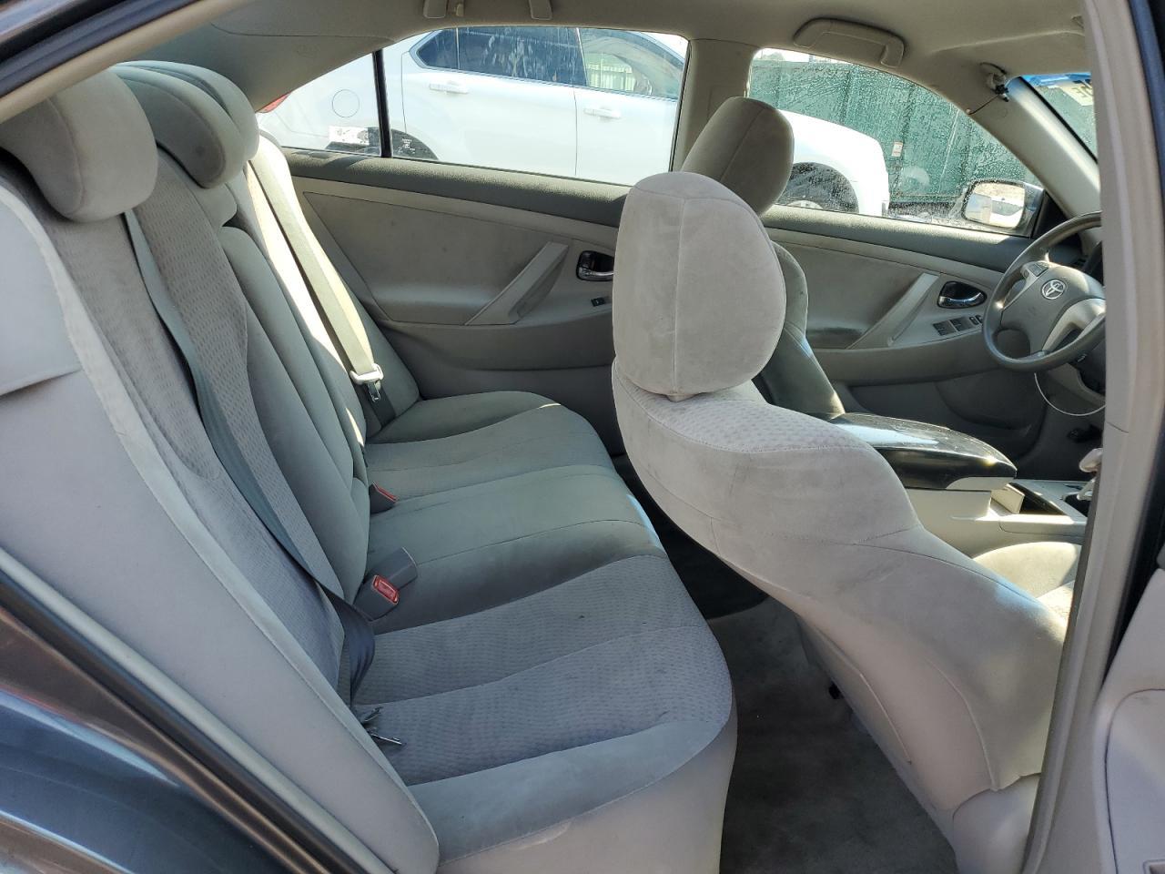 2011 TOYOTA CAMRY