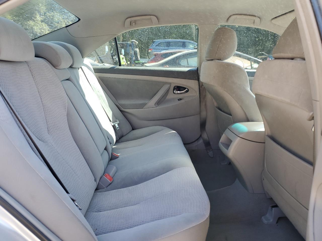 2011 TOYOTA CAMRY