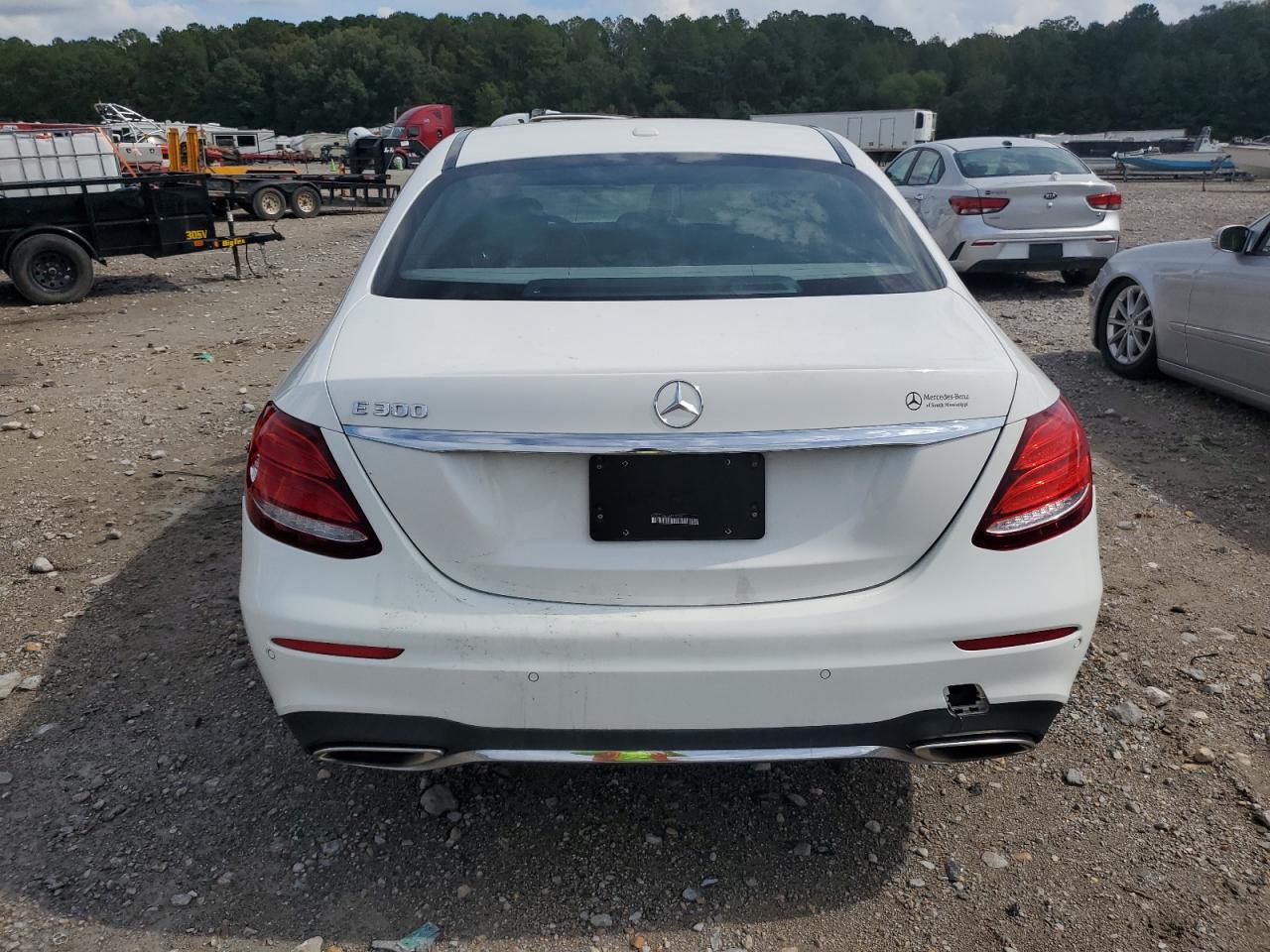 2017 MERCEDES-BENZ E-Class