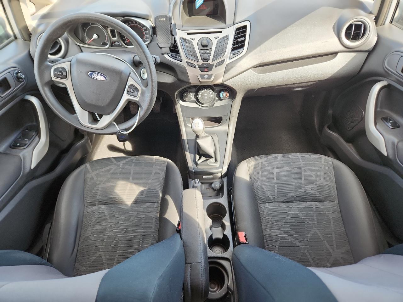 2012 FORD Fiesta