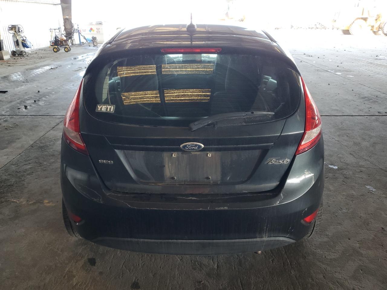 2011 FORD Fiesta