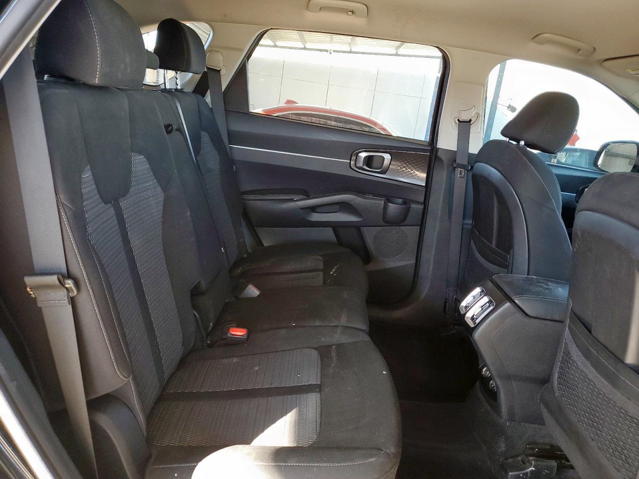 2023 KIA SORENTO