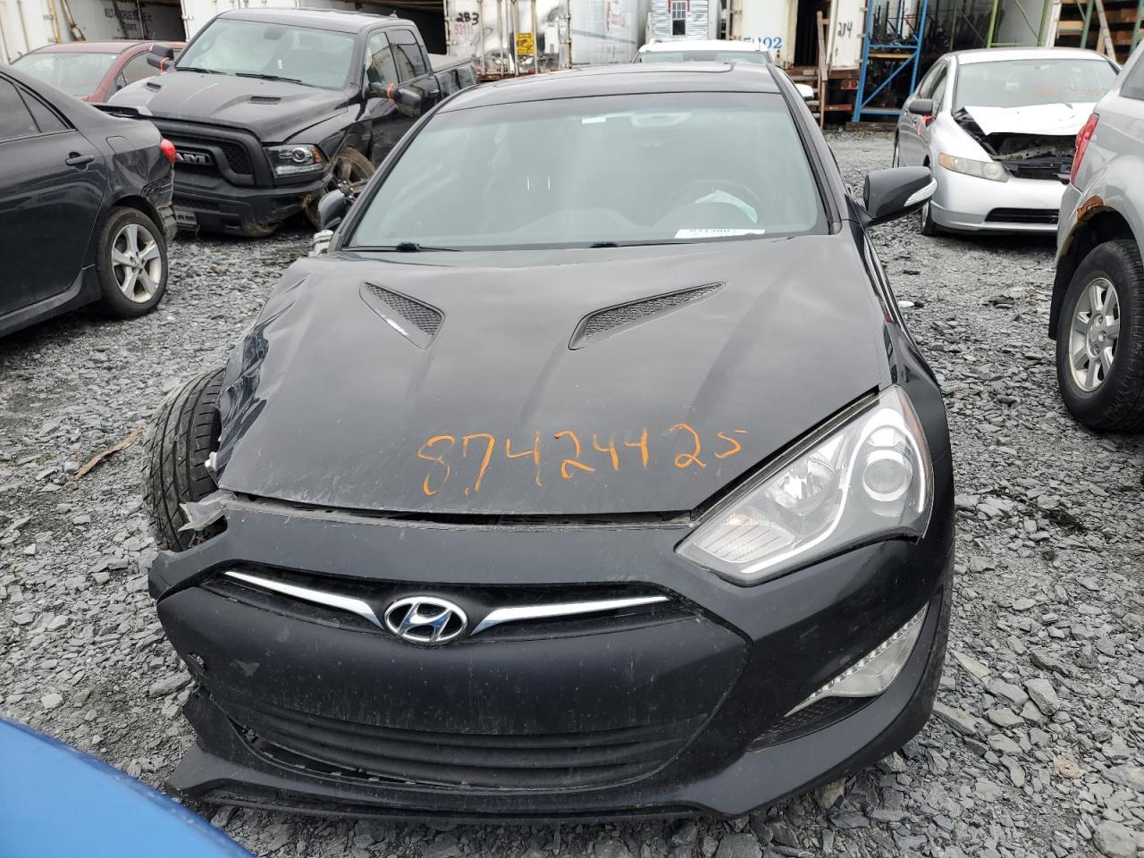 2016 HYUNDAI GENESIS