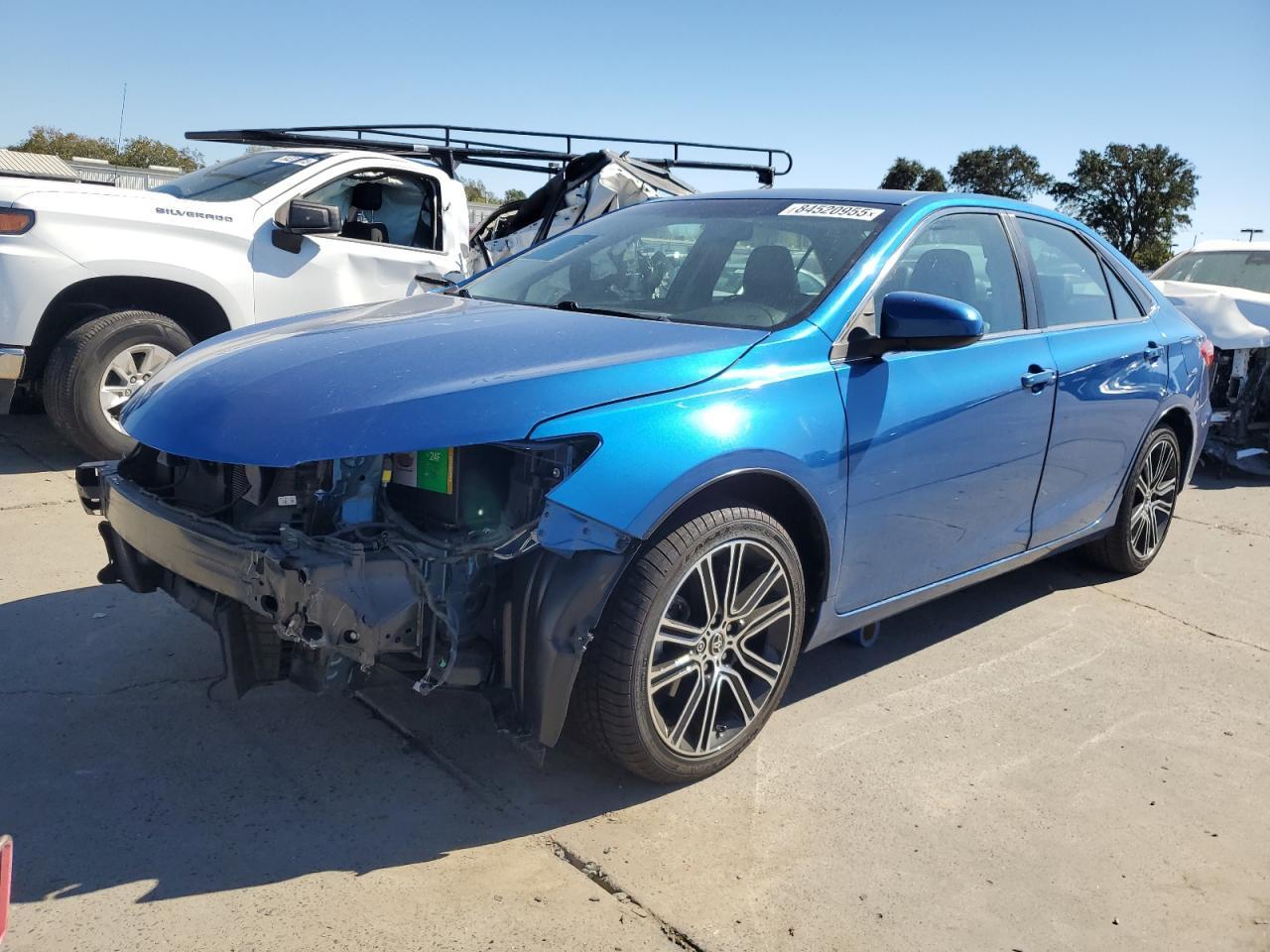 2016 TOYOTA CAMRY