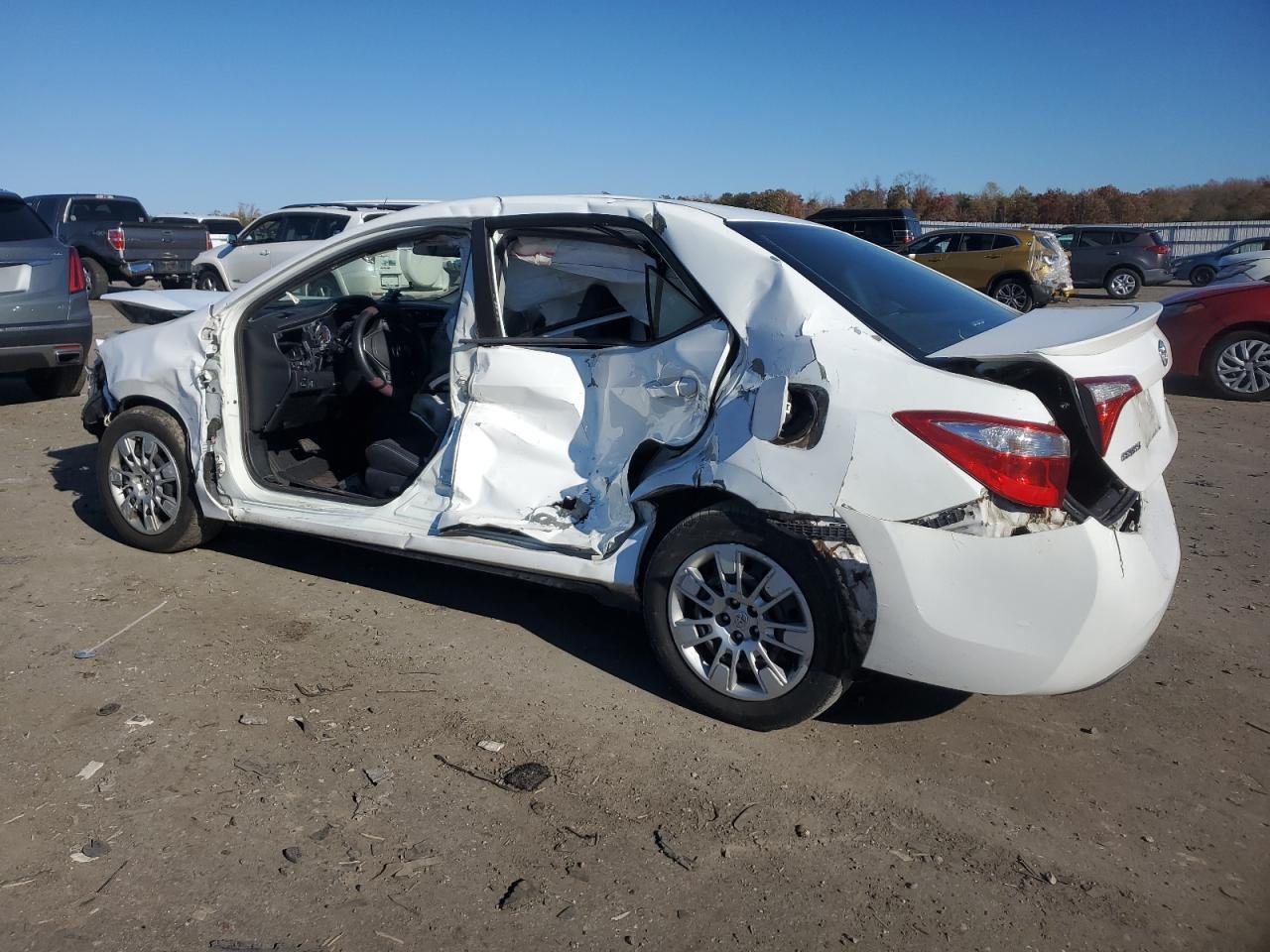 2015 TOYOTA COROLLA