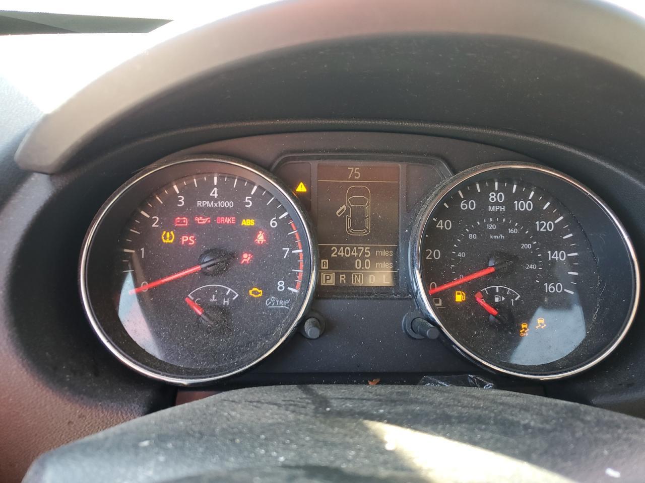 2011 NISSAN ROGUE