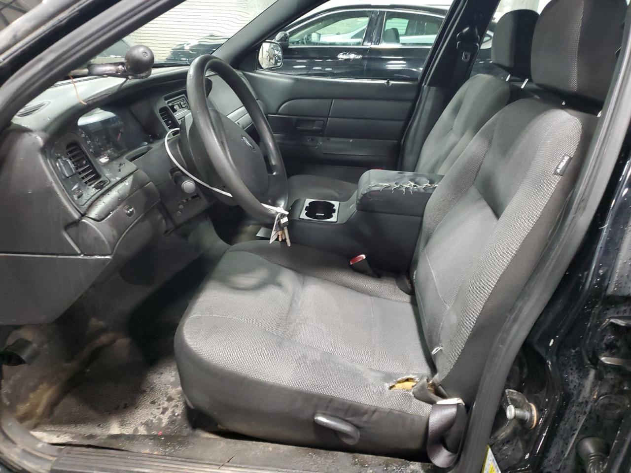 2010 FORD Crown Victoria
