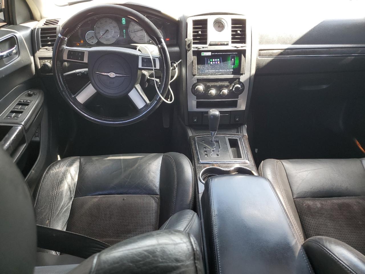 2010 CHRYSLER 300