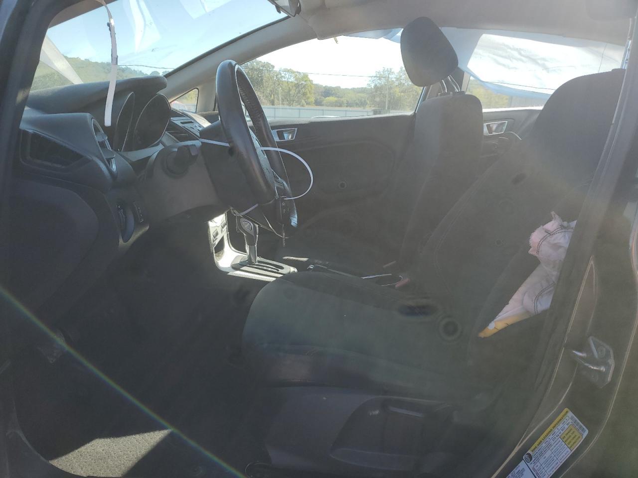 2016 FORD Fiesta
