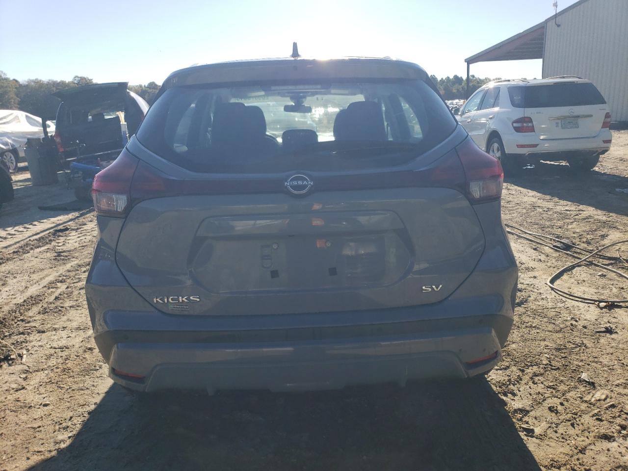 2022 NISSAN KICKS