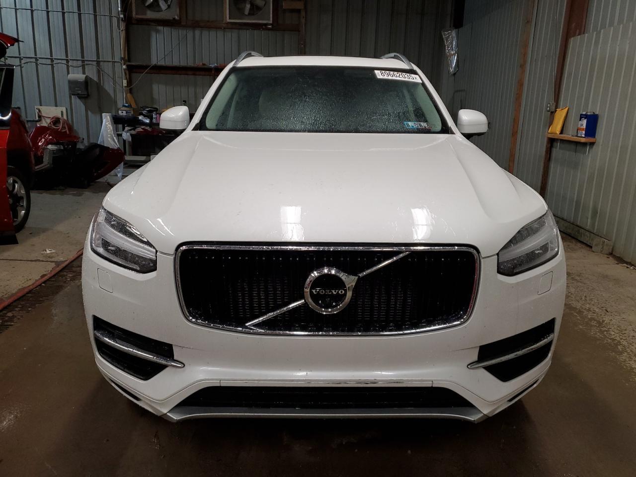 2019 VOLVO XC90