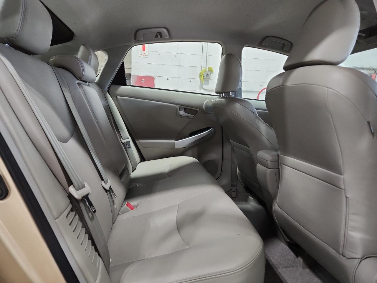 2011 TOYOTA PRIUS