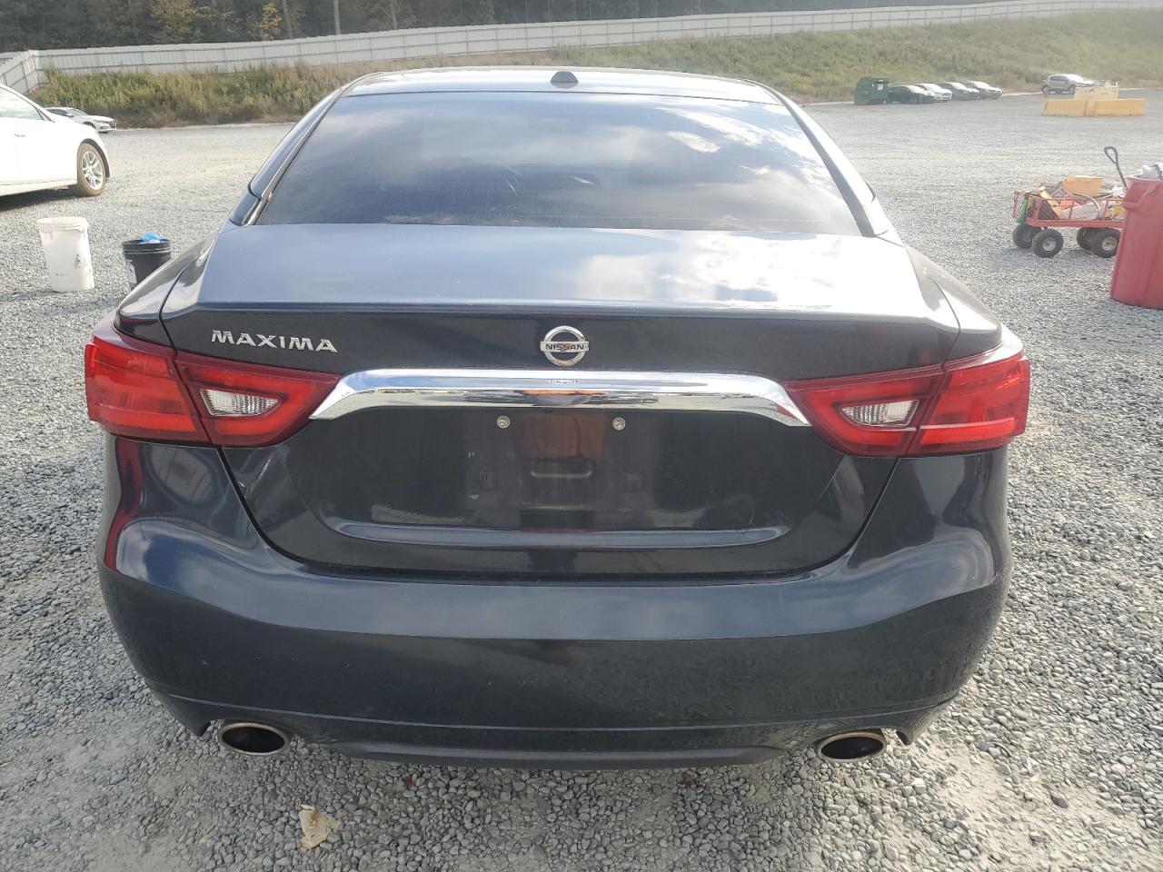 2017 NISSAN Maxima