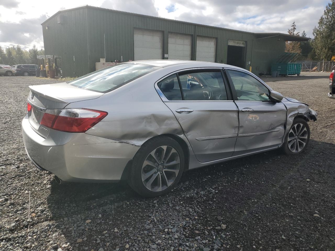 2015 HONDA ACCORD