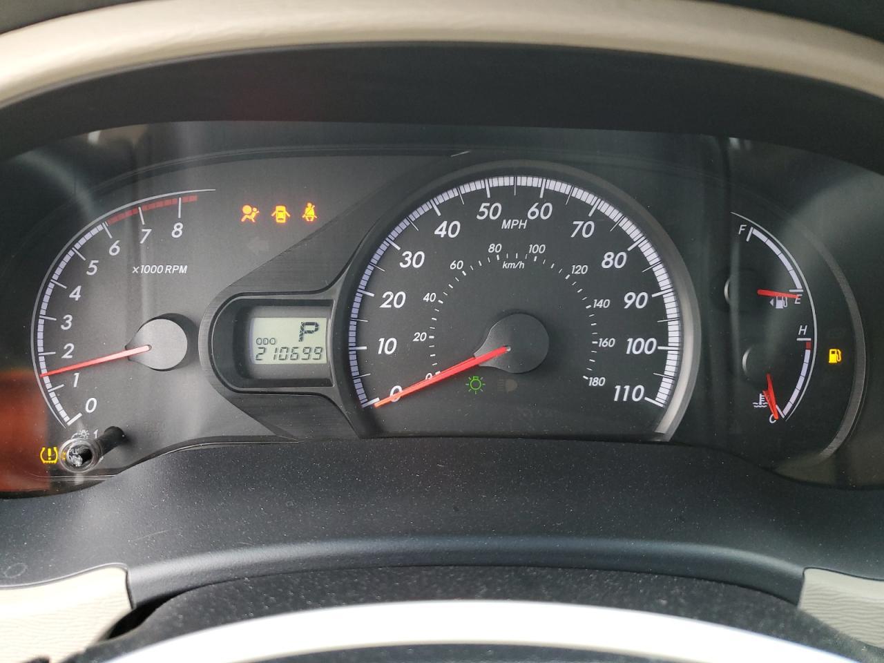 2011 TOYOTA SIENNA