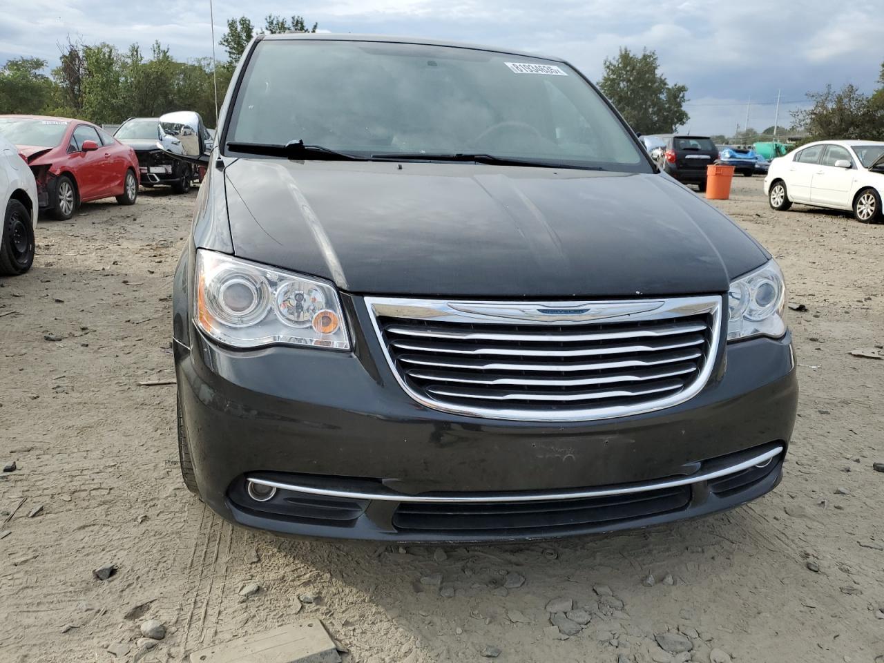 2012 CHRYSLER Town & Country