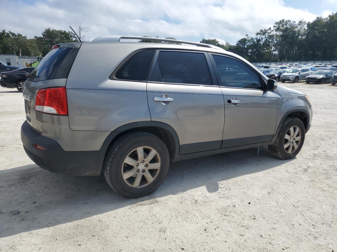 2011 KIA SORENTO