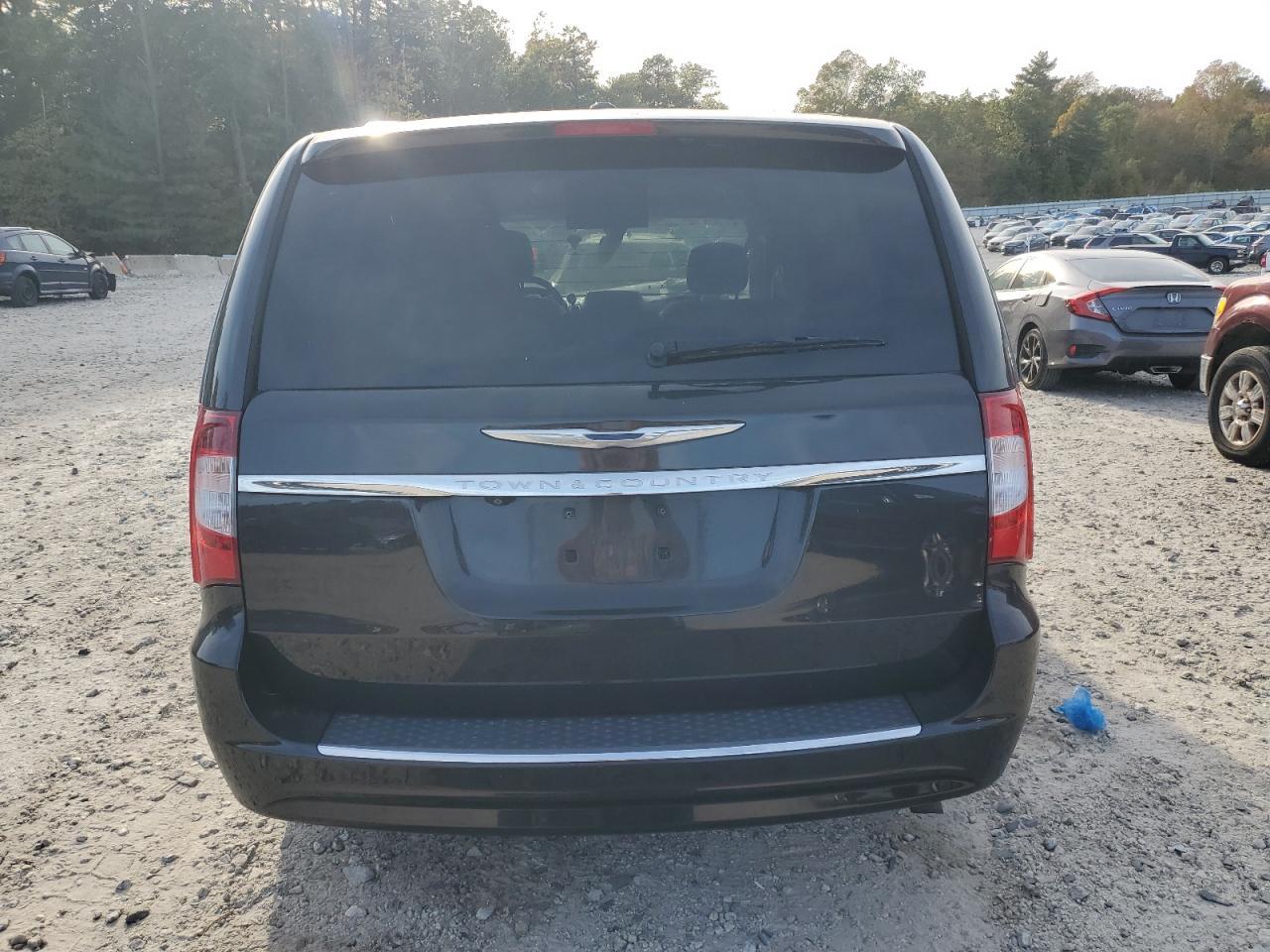 2015 CHRYSLER Town & Country